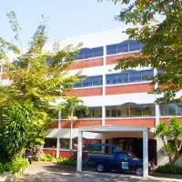 Sichang Shine Khao Resort, hotel en Koh Sichang
