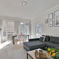 Sunny fully renovated stylish apartment at the Zeedijk of Knokke