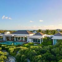 Breathtaking Oceanfront Villa with Views and Private Pool: Providenciales, Providenciales Uluslararası Havaalanı - PLS yakınında bir otel