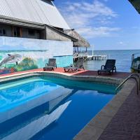 Hotel El Delfin, hotel near Punta Gorda Airport - PND, Lívingston