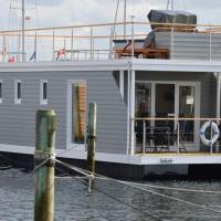 Houseboat Hecht in Egernsund at the Marina Minde