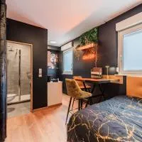 "STUDIO GOLD" Proche Gare - Netflix - Wifi - Cuisine, hotel en Drusenheim