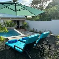 Villa Elise Jolie Maison , Piscine, WiFi, pour 7 personnes, hótel í Ducos
