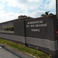 RESIDENCIAL COLONIA RIO GRANDE, מלון ליד נמל התעופה הבינלאומי אפונסו פנה - CWB, סאו ג'וזה דוס פינהאיס