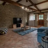 Les pierres de Fonfage, hotel en Boissezon