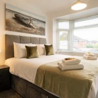 Lovely 3 Bed Home in Ellesmere Port - With Parking - Sleeps 5