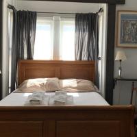 보스턴 로건 공항 - BOS 근처 호텔 Private Rooms, Shared Bath in a Private Home Minutes From Logan Airport