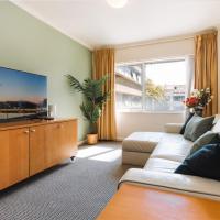 Canberra 1-Bed with Pool, Gym, BBQ & Tennis Court