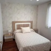 PISO OROSO NO CAMIÑO, hotel Sigüeiróban