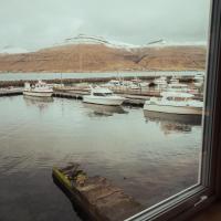 Lítlastova - A Charming Boathouse Getaway