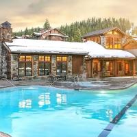 Spring Break! Luxurious Ski-In · Ski-Out Resort!, hôtel à Truckee