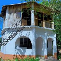 Sita Joyeh Baobab Island Hotel, hotel in Brikama