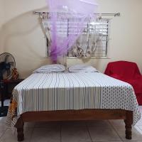 Tina's Guest House, hotel perto de Ian Fleming International Airport - OCJ, Ocho Rios