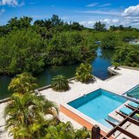 Casa Valencia - Modern Pool Family Luxury Sleeps 8, hotel near Independence Airport - INB, Placencia Village