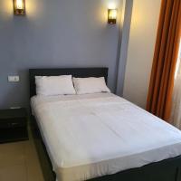 N et M Inn - Hébergement, hotel in Nsazomo