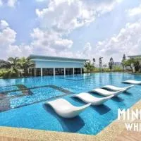 Couple Suite Trader Garden Pool View #16, hotel em Cheras