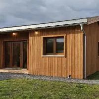 Chalet Istres des Ardennes, hotel Fromelennes városában