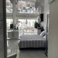 The naturist glamour suite, hotel in: Naturist Village , Cap d'Agde