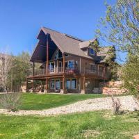 Bear Lake Cabin with Lake Views