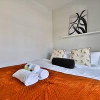 StayRight 2 Bedroom City Stays- Vibrant Area near Centre