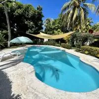Beautiful beach house in Los Cobanos El Salvador, hotel a Los Cóbanos