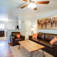 Walkable OSU Apartment - 6 Blocks to Stadium!, hotel in zona Stillwater Regional Airport - SWO, Stillwater