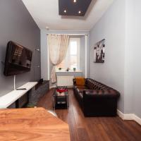 Warm 1 Bed Apartment by Holyrood Palace and Park!