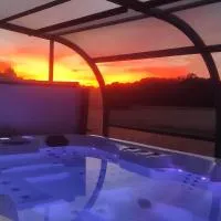 gite mille et une bulles avec jacuzzi couvert et privatisé 24 h/24 h, hotel di Paley