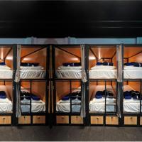 Capsuleaccom Hostel，黃金海岸南港的飯店