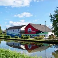 Auberge La Péniche, ξενοδοχείο σε Pierrefitte-sur-Loire