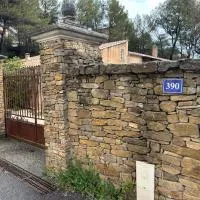 Maison au Pied de la Sainte Victoire, hotel v mestu Puyloubier