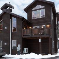 Whitefish Triple Black Diamond- 6 Bed on Whitefish Mountain and Hot Tub!