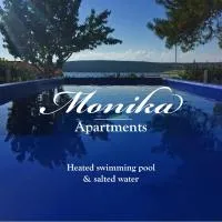Family Apartments Monika - sea view - heated pool II, hotel Punatban