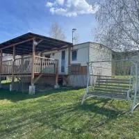 Mobilheim Josefína - Výrovická přehrada – hotel w mieście Výrovice