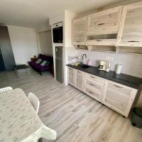 Like Home, hotel near Arad International Airport - ARW, Arad