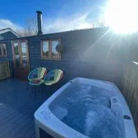 Hafod Shepherd Hut, hotel v destinácii Aberystwyth
