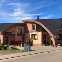 Korona Panzió: Blh nad Ipľom şehrinde bir otel