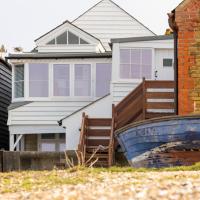 Stag Cottage, Sea wall