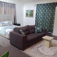 Zenith Guesthouse, hotell i Faerie Glen i Pretoria
