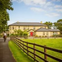 Cahergal Farmhouse B&B, хотел в Newmarket on Fergus