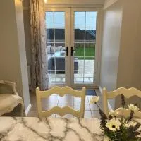 House in Mid Ulster - Sleeps 8, hotel u gradu 'Draperstown'