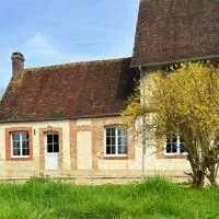 Gîtes du Country Club R&S, hotell i La Puisaye