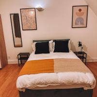 Spacious 3 rooms in Tooting, hotel i Tooting, London