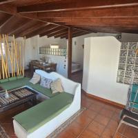 Loft near the BEACH, hotel near Tenerife Sur Airport - TFS, La Mareta