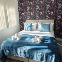 NEW Refurb 7 Beds Whole house 3 bedrooms -Free Parking- Birmingham City Centre - Near Solihull NEC BHX Airport Professionals Contractors, Groups, & Families Welcome