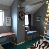 Apartement à Theuville-Baigneaux, hotel in Theuville