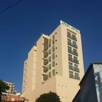 Manhattan Apart Hotel, hotel a Caratinga