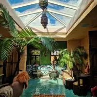 Riad Agraba, 1001 nights، فندق في Lomm