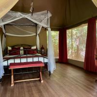 Ikweta Safari Camp, hotel cerca de Mulika Lodge Airport - JJM, Maua