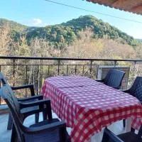 Exohi apartments, hotel em Nea Vrasna